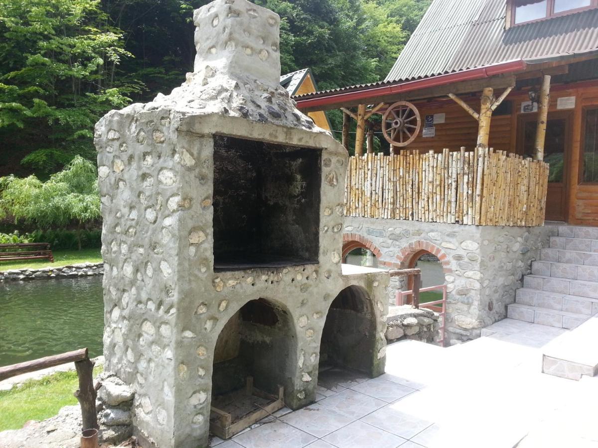 Pastravaria Romani Horezu Exterior photo